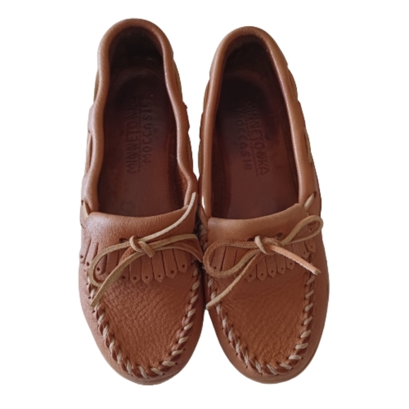 MINNETONKA MOCCASIN Moosehide Kilty Moccasin Loafers Tan Leather Slide Shoes - Picture 1 of 12